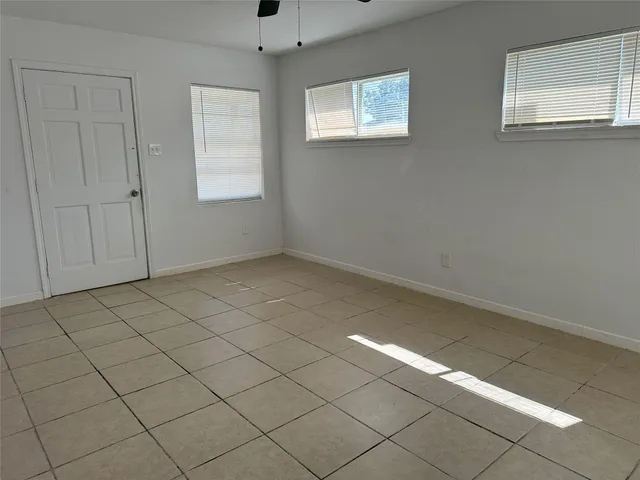 $1,100 | 3831 Mt Pleasant Street, Houston, TX 77021