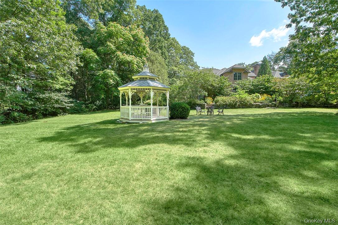 301 Whippoorwill Road Chappaqua, NY 10514 - Photo 11 of 19
