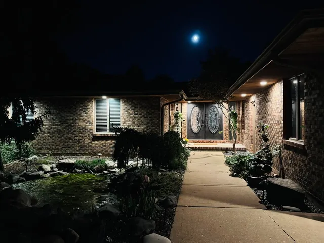 $1,150,000 | 6N779 State Rte 31, St. Charles, IL 60175