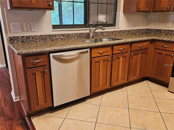 $2,100 | 1120 Blackwater Drive, Wesley Chapel, FL 33543