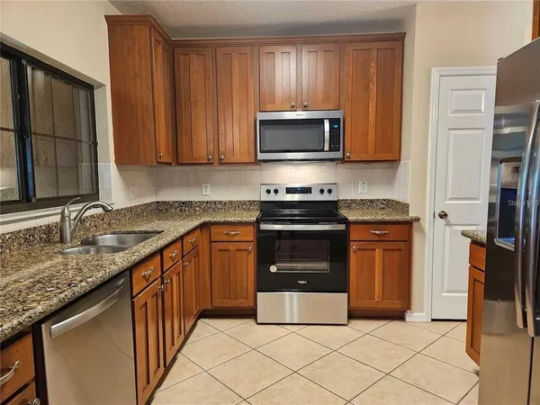 $2,100 | 1120 Blackwater Drive, Wesley Chapel, FL 33543