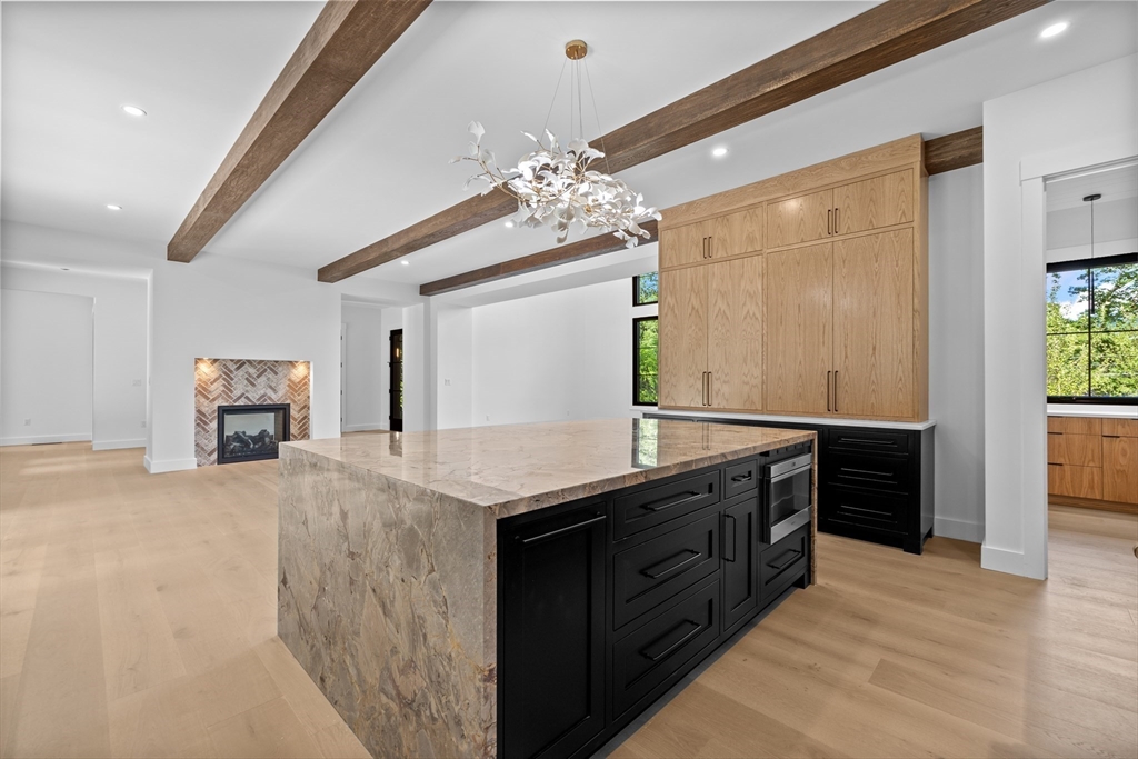 216 Greenwood Road Andover, MA 01810 - Photo 4 of 42