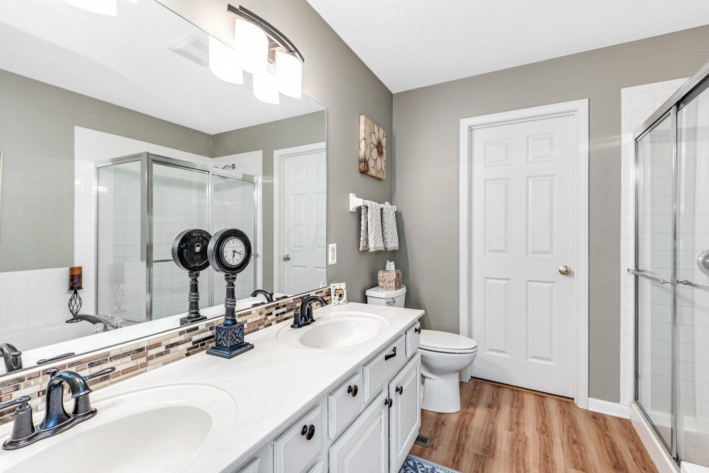 342 Sycamore Ridge Way Columbus, OH 43230 - Photo 20 of 44 Master Bath
