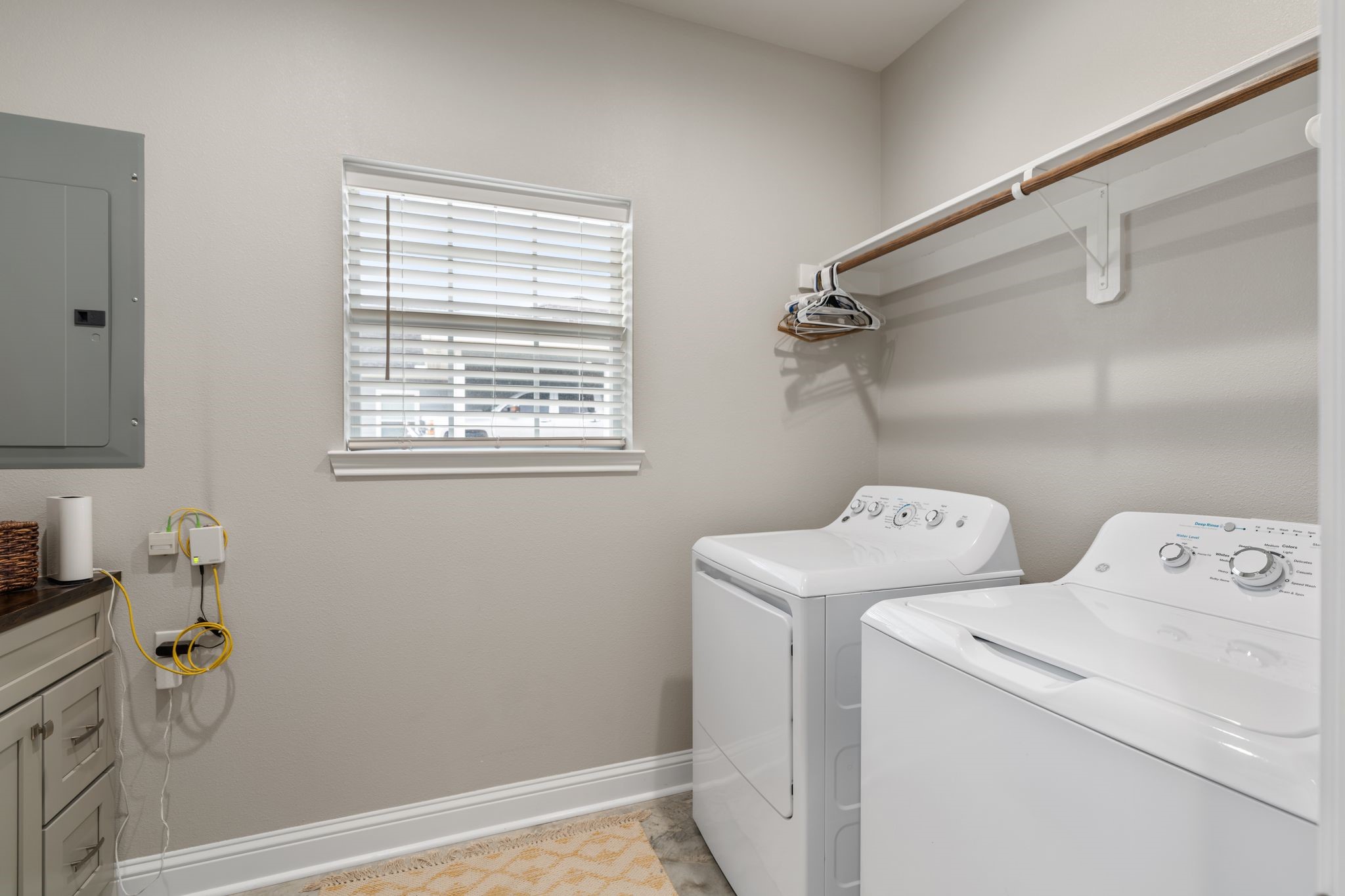413 East Spruce Street Huntington, TX 75949 - Photo 15 of 37 a utility room with dryer and washer