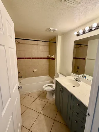 $2,100 | 6510 Emerald Dunes Drive, Unit 304, West Palm Beach, FL 33411