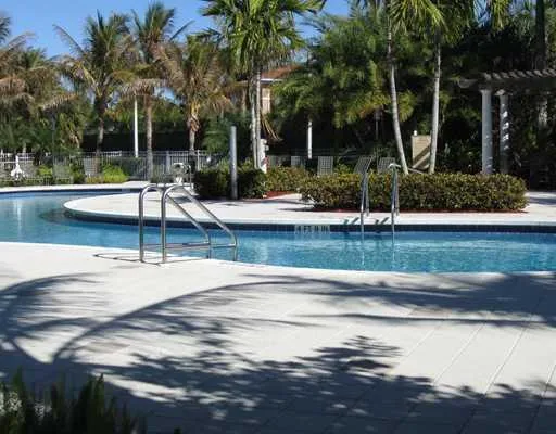 $2,100 | 6510 Emerald Dunes Drive, Unit 304, West Palm Beach, FL 33411