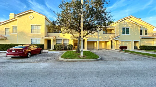 $1,600 | 104 Southwest Peacock Boulevard, Unit 3204, Port St. Lucie, FL 34986