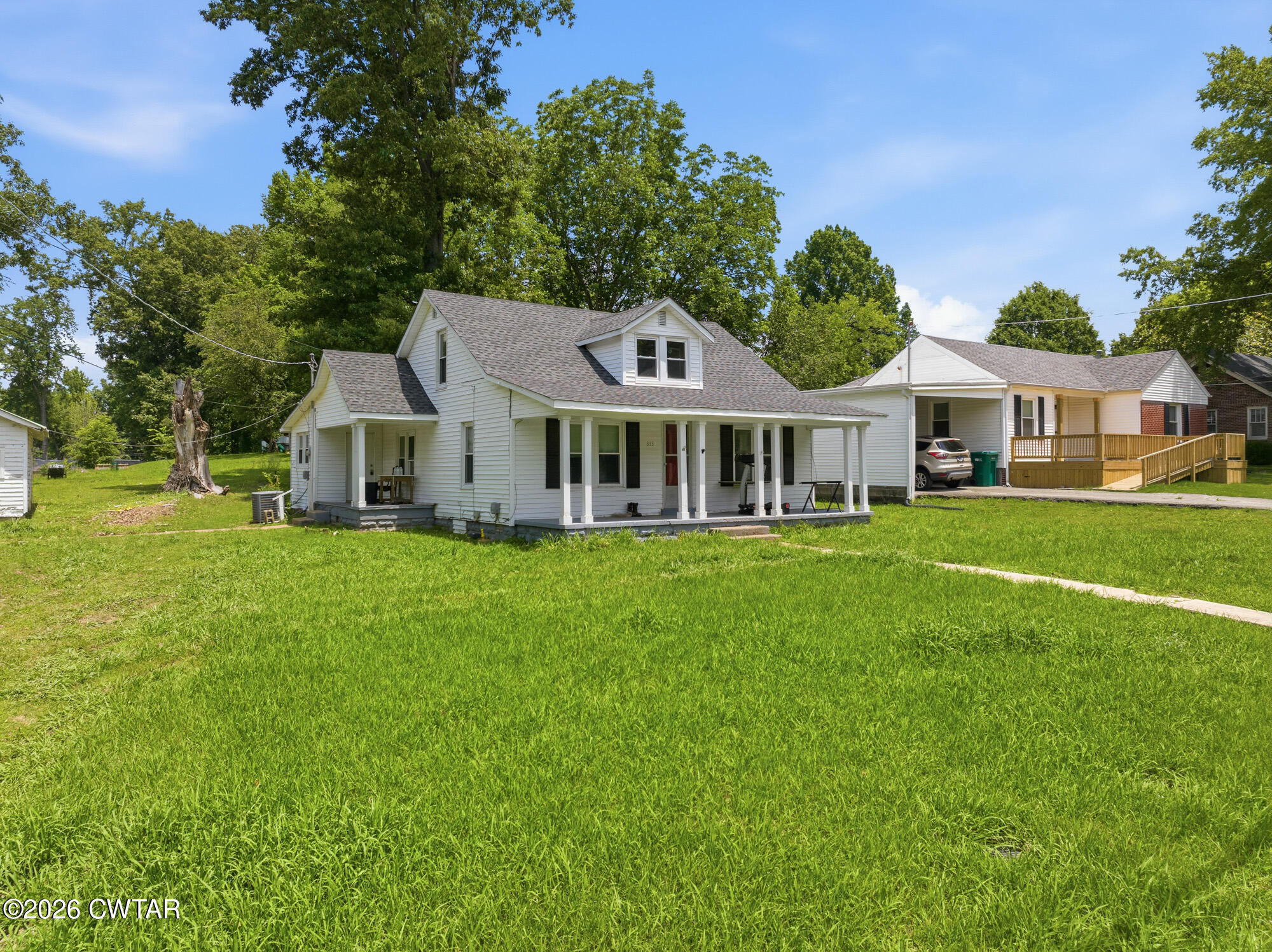 313 Knox Street Huntingdon, TN 38344 - Photo 4 of 30 DJI_20260604112318_0101_D