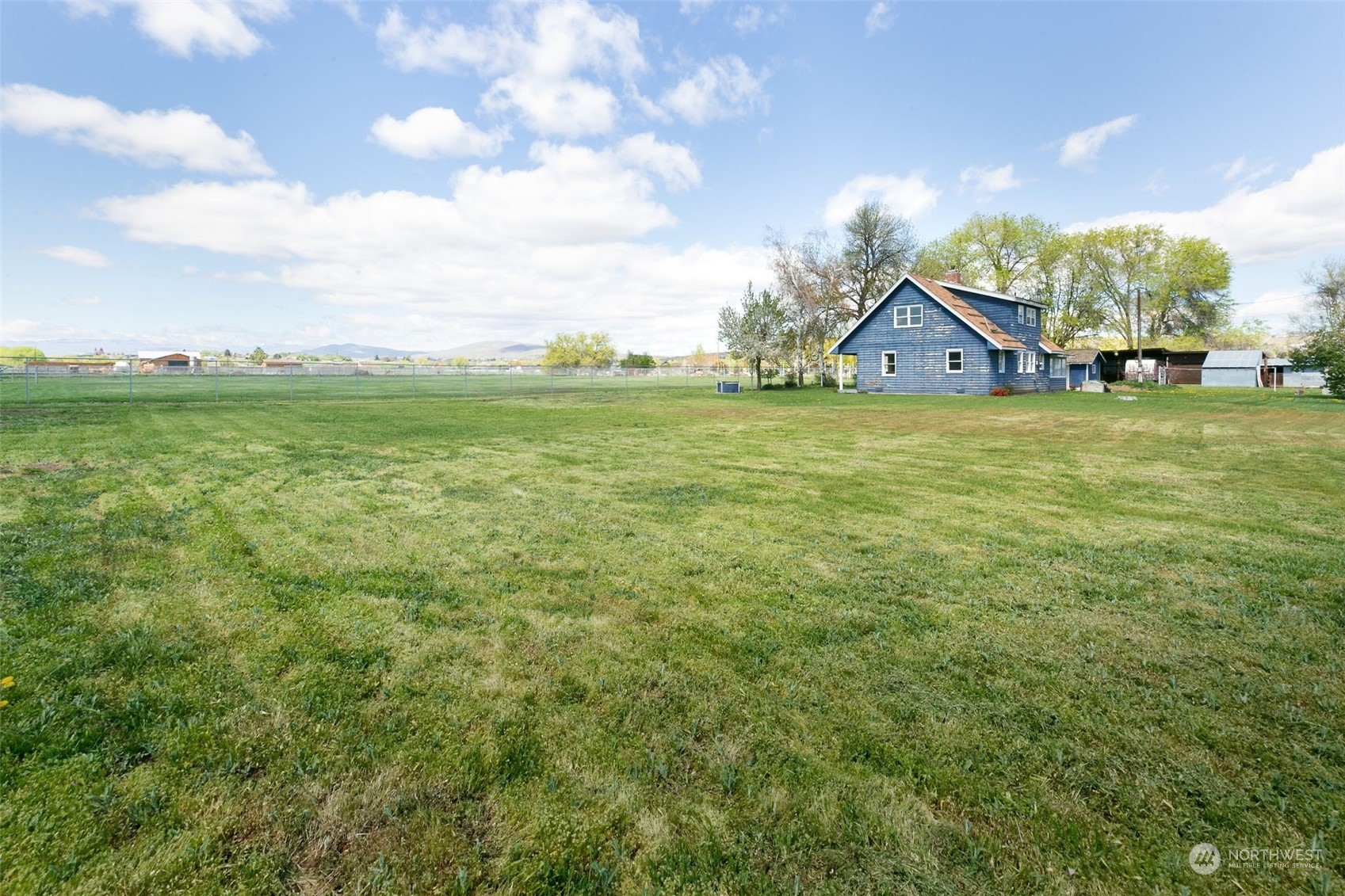 8209 Wide Hollow Road Yakima, WA 98908 - Photo 2 of 24 Gallery Image 2
