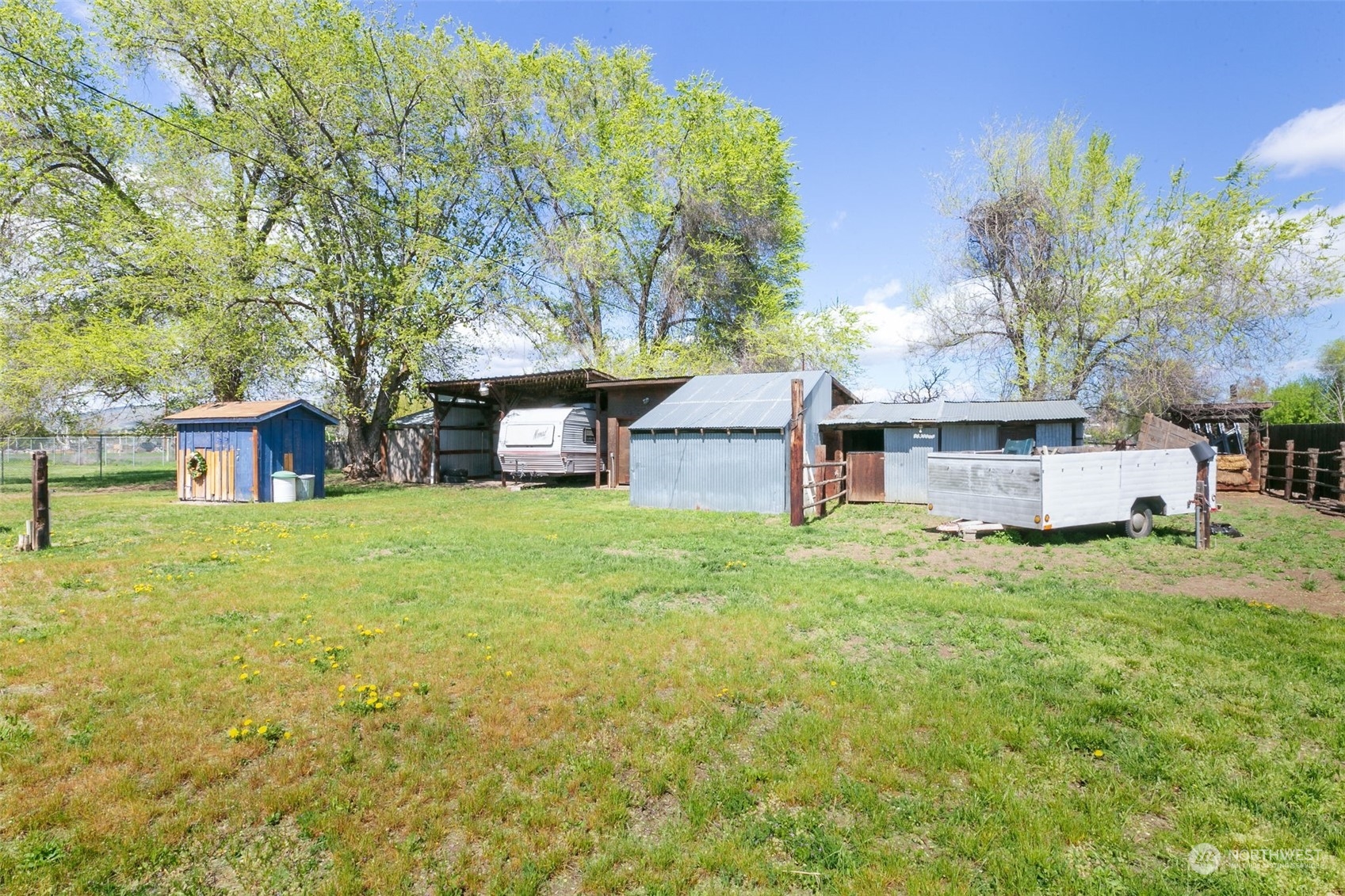8209 Wide Hollow Road Yakima, WA 98908 - Photo 4 of 24 Gallery Image 4