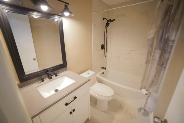 $1,700 | 8609 Kingston Court, Tallahassee, FL 32311