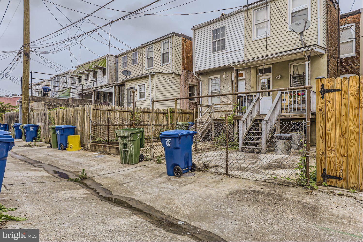 2829 Miles Avenue Baltimore, MD 21211 - Photo 24 of 25 a view of a house with wooden fence