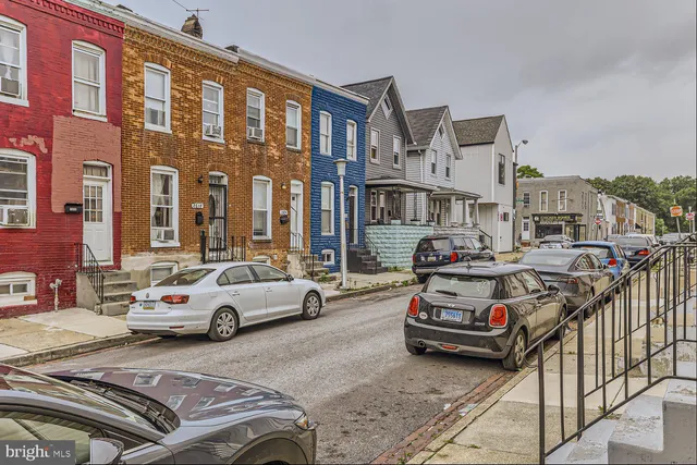 a car parked in front of a building