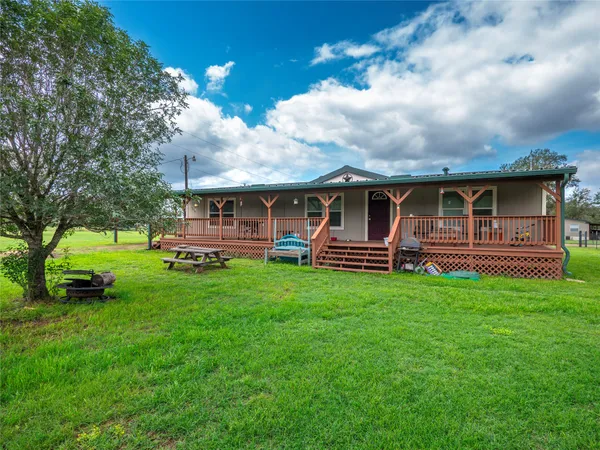 $775,000 | 243 Highline Drive, Bastrop, TX 78602