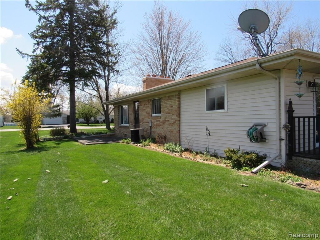 4068 Yankee Road St. Clair, MI 48079 - Photo 10 of 53 SIDE