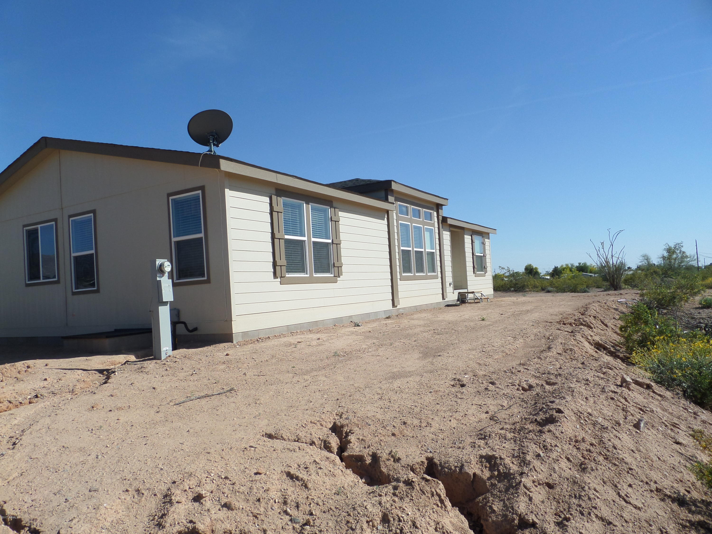 155 South Colt Road Apache Junction, AZ 85119 - Photo 1 of 17 SAM_0866