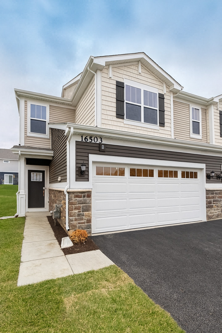 16503 West Golden Valley Lane Lockport, IL 60441 - Photo 1 of 12