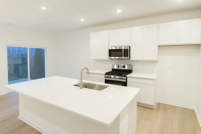 $3,000 | 16503 West Golden Valley Lane, Lockport, IL 60441