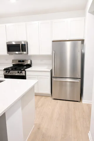 $2,900 | 16503 West Golden Valley Lane, Lockport, IL 60441