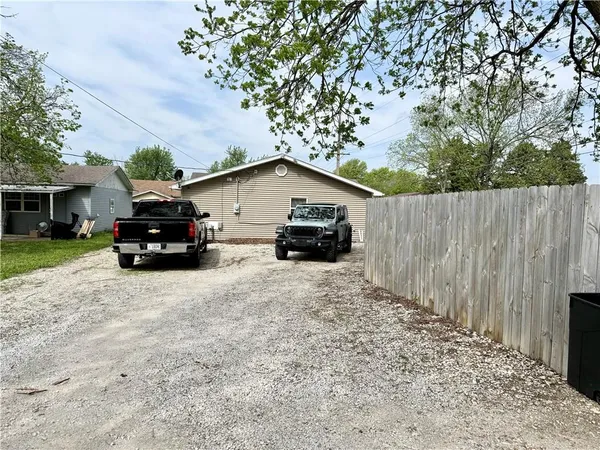 $155,000 | 721 North 2nd Street, Iola, KS 66749