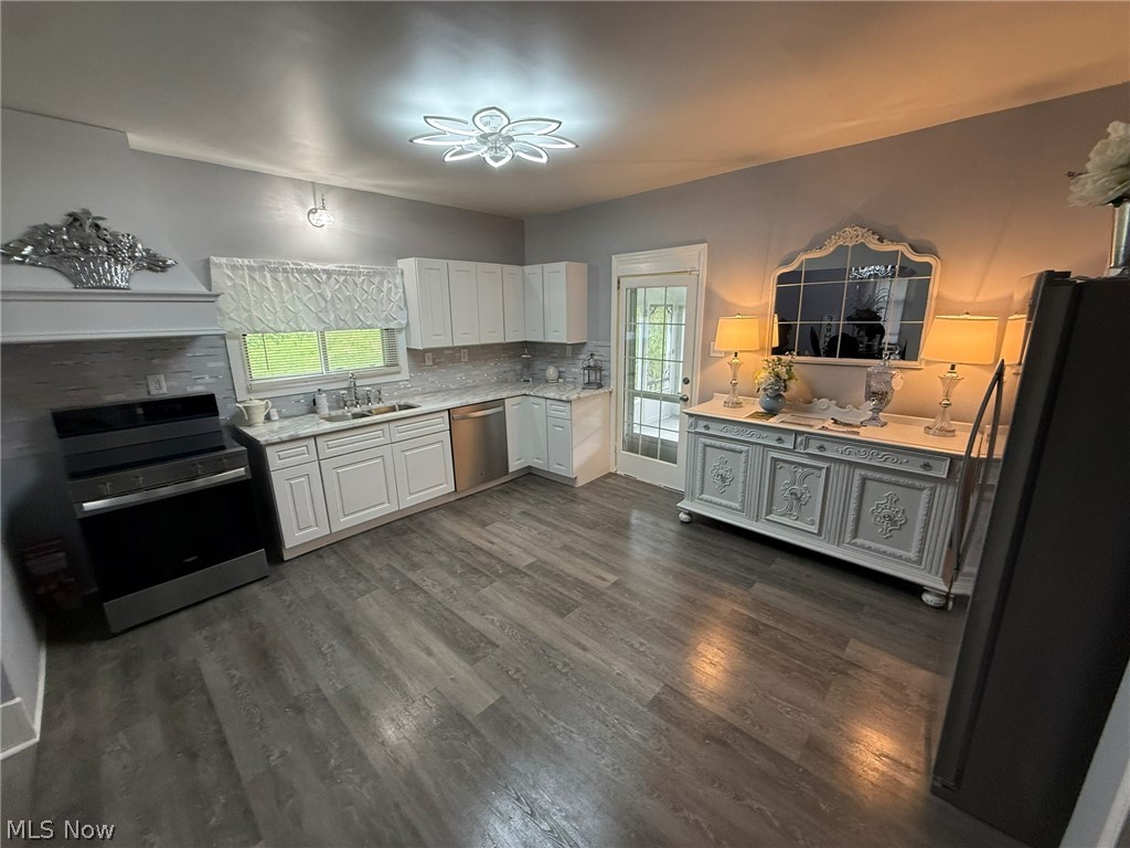 4528 Gintz Road Dover, OH 44622 - Photo 11 of 48