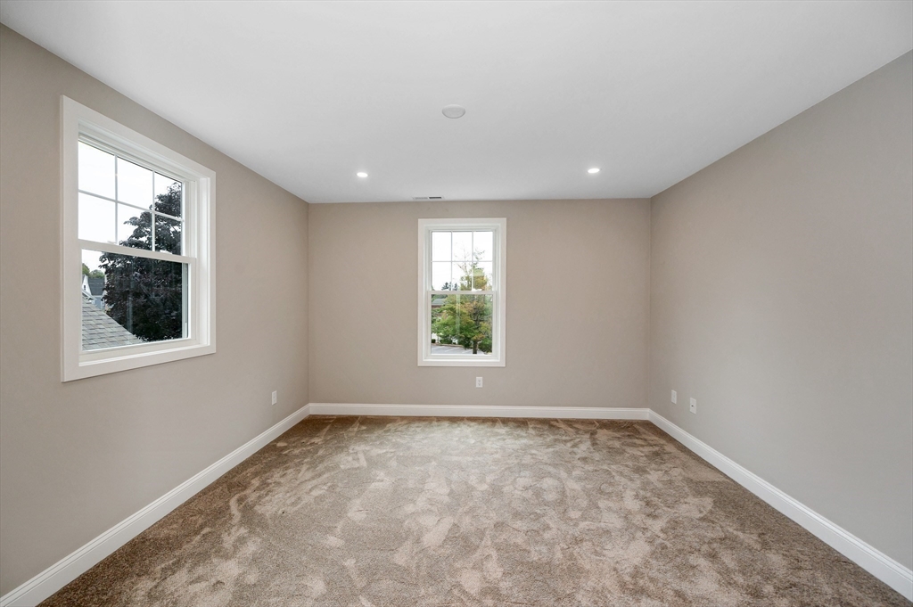 216 Waverly Road North Andover, MA 01845 - Photo 19 of 40 Gallery Image 19