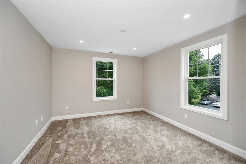 216 Waverly Road North Andover, MA 01845 - Photo 20 of 40 Gallery Image 20