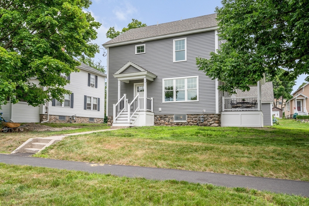 216 Waverly Road North Andover, MA 01845 - Photo 2 of 40 Gallery Image 2