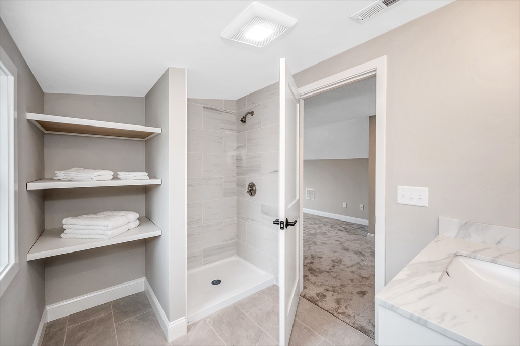 216 Waverly Road North Andover, MA 01845 - Photo 29 of 40 Gallery Image 29