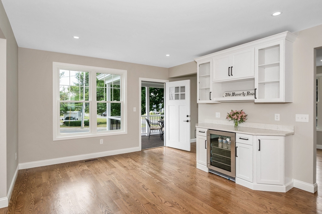 216 Waverly Road North Andover, MA 01845 - Photo 10 of 40 Gallery Image 10
