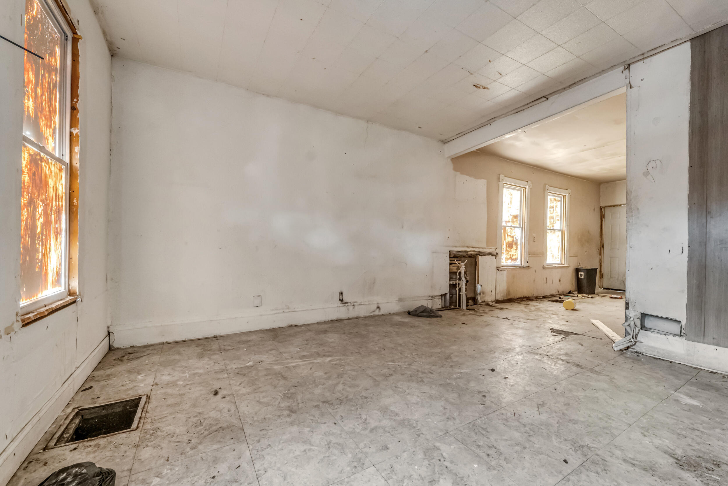 1344 West Atkinson Avenue Milwaukee, WI 53206 - Photo 3 of 21 1344 W Atkinson Ave