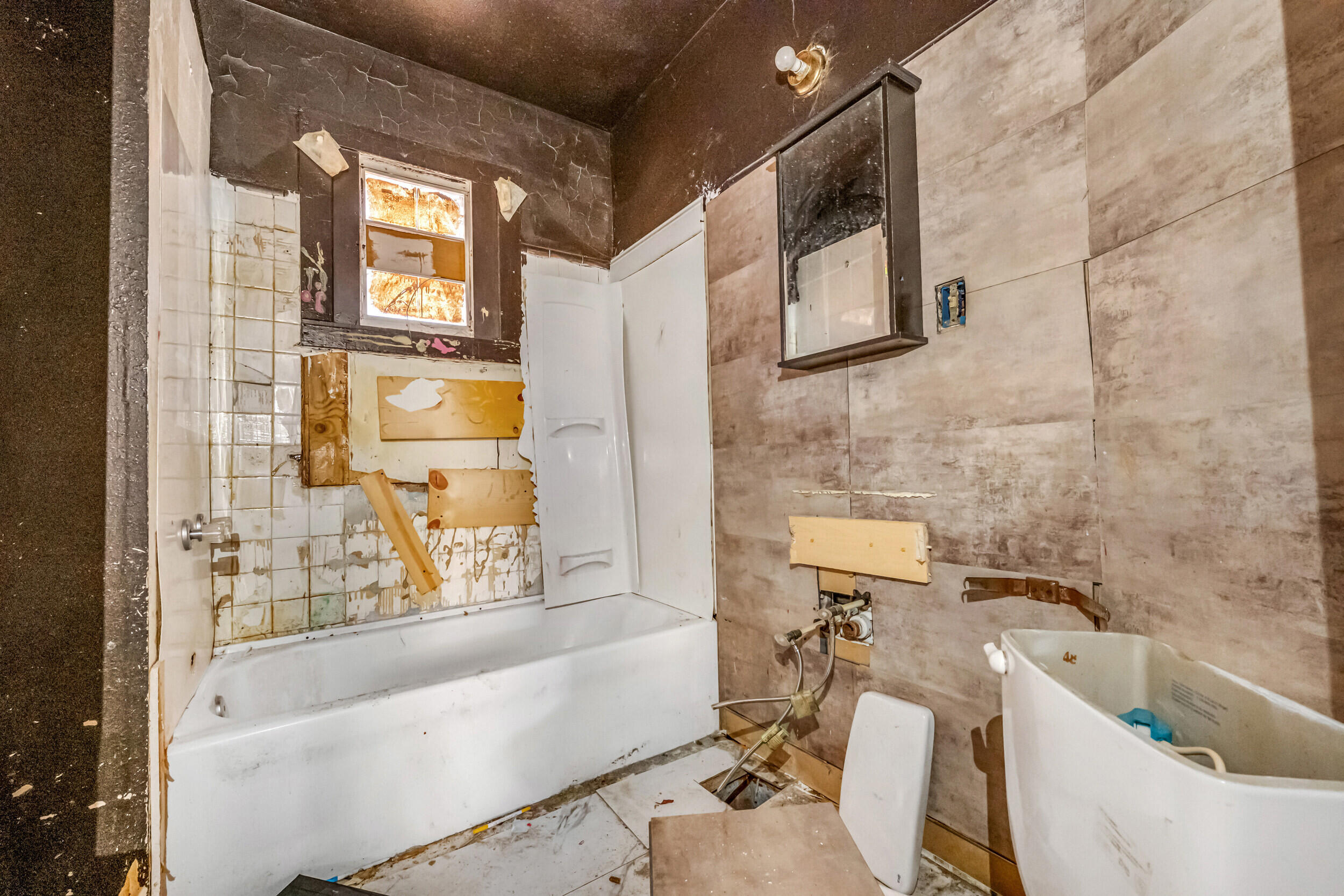 1344 West Atkinson Avenue Milwaukee, WI 53206 - Photo 9 of 21 1344 W Atkinson Ave