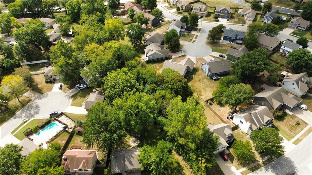 3547 Southwest Harbor Circle Lee's Summit, MO 64082 - Photo 2 of 20