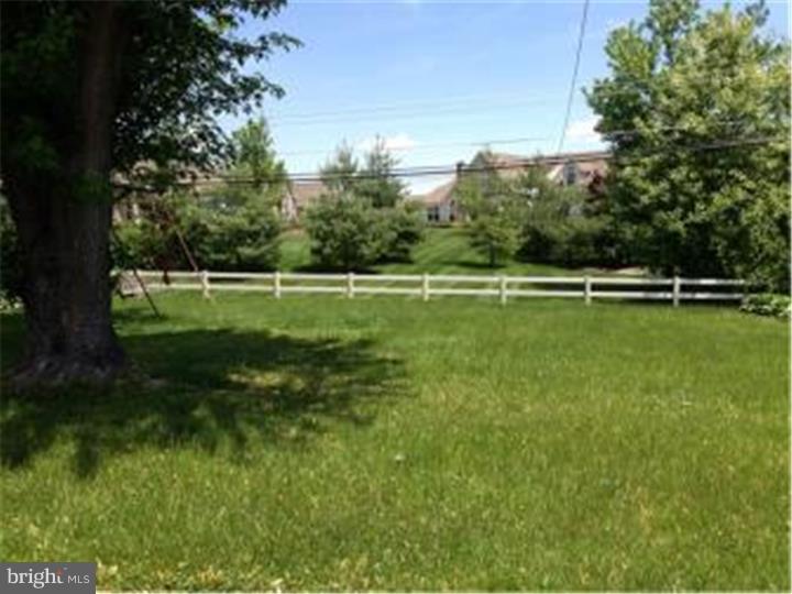 1259 Cloverly Road Warminster, PA 18974 - Photo 14 of 18 Back Yard