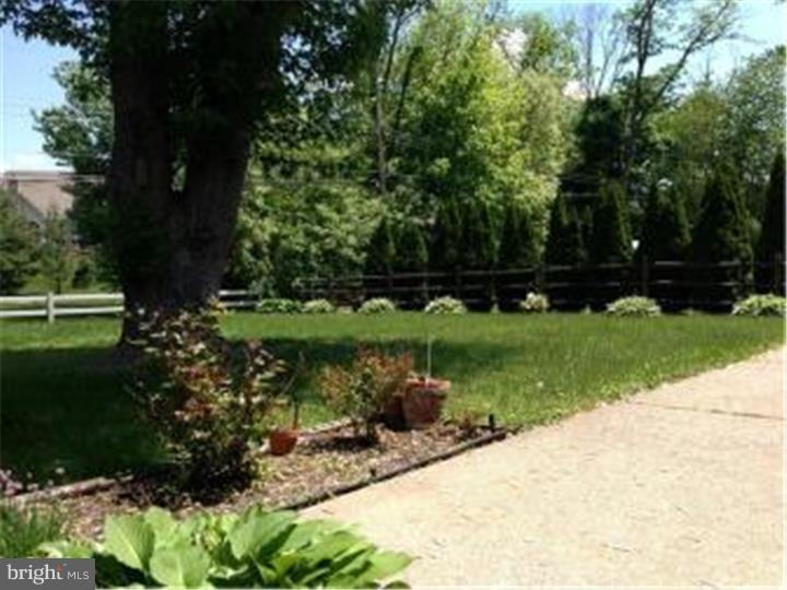1259 Cloverly Road Warminster, PA 18974 - Photo 15 of 18 Back Yard
