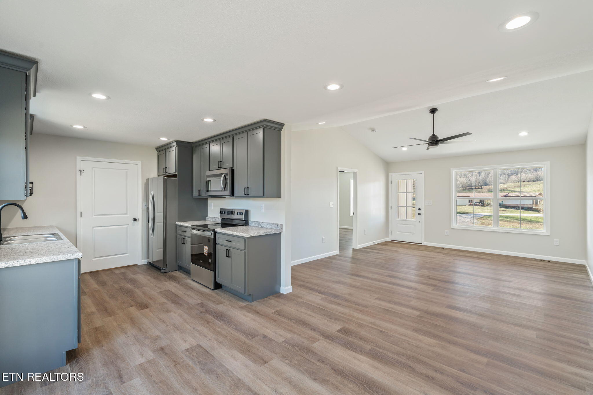 2660 Sharps Chapel Road Sharps Chapel, TN 37866 - Photo 12 of 37 11-web-or-mls-2660 Sharps Chapel Road-12