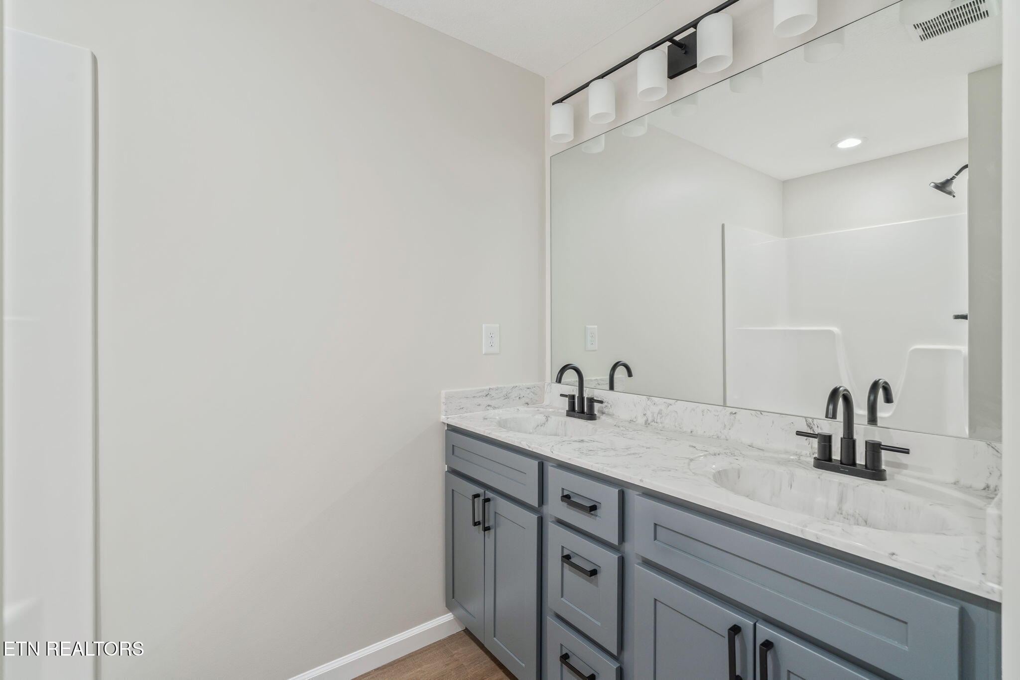 2660 Sharps Chapel Road Sharps Chapel, TN 37866 - Photo 15 of 37 18-web-or-mls-2660 Sharps Chapel Road-19