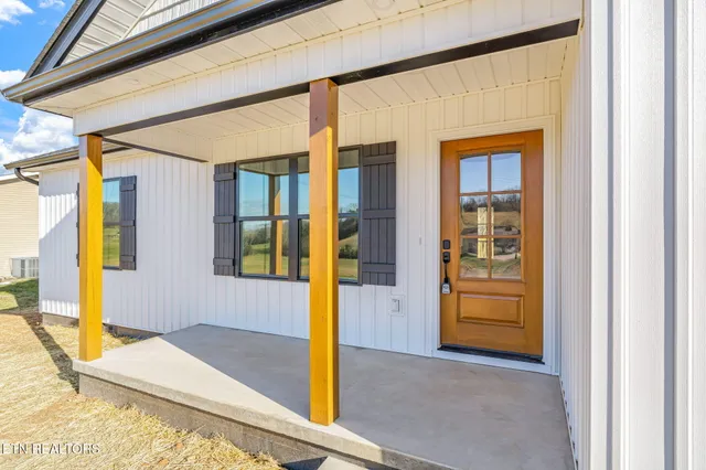 $315,000 | 2660 Sharps Chapel Road, Sharps Chapel, TN 37866