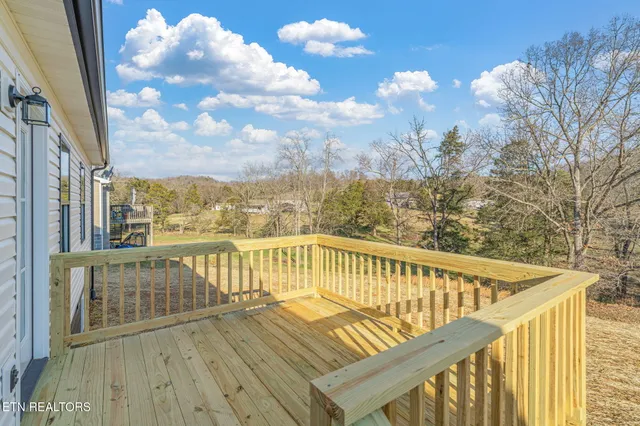 $315,000 | 2660 Sharps Chapel Road, Sharps Chapel, TN 37866
