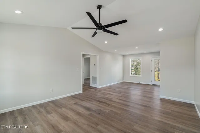 $315,000 | 2660 Sharps Chapel Road, Sharps Chapel, TN 37866