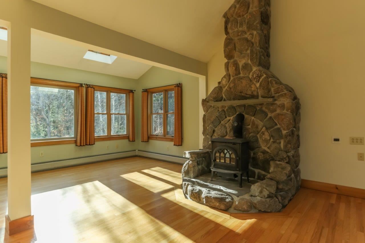10 Sullivan Falls Road Durham, NH 03824 - Photo 9 of 40