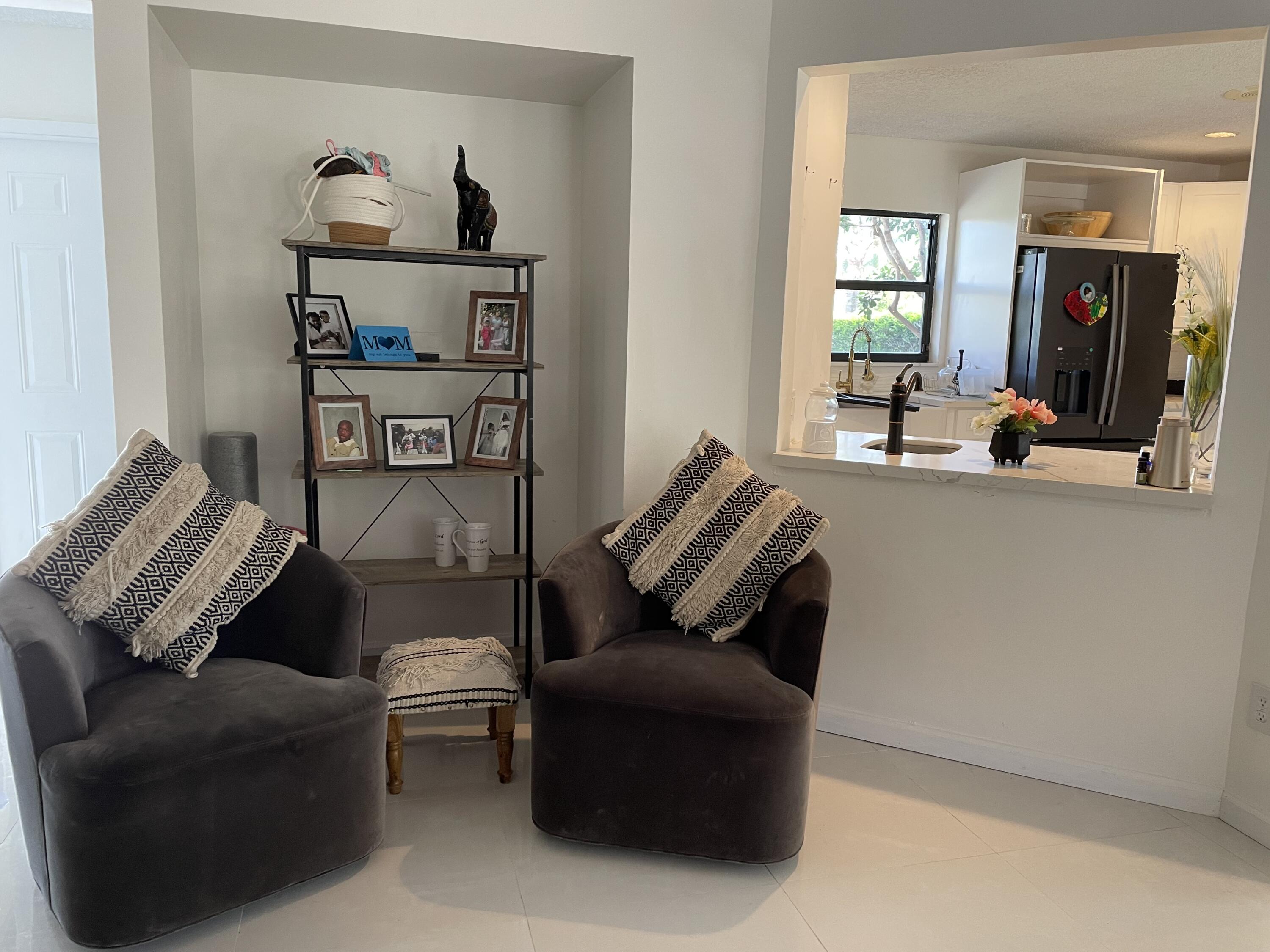 240 Northwest 70th Street Boca Raton, FL 33487 - Photo 13 of 46 F5192AF0-5EEA-46A1-8DBA-48DF6BC42034