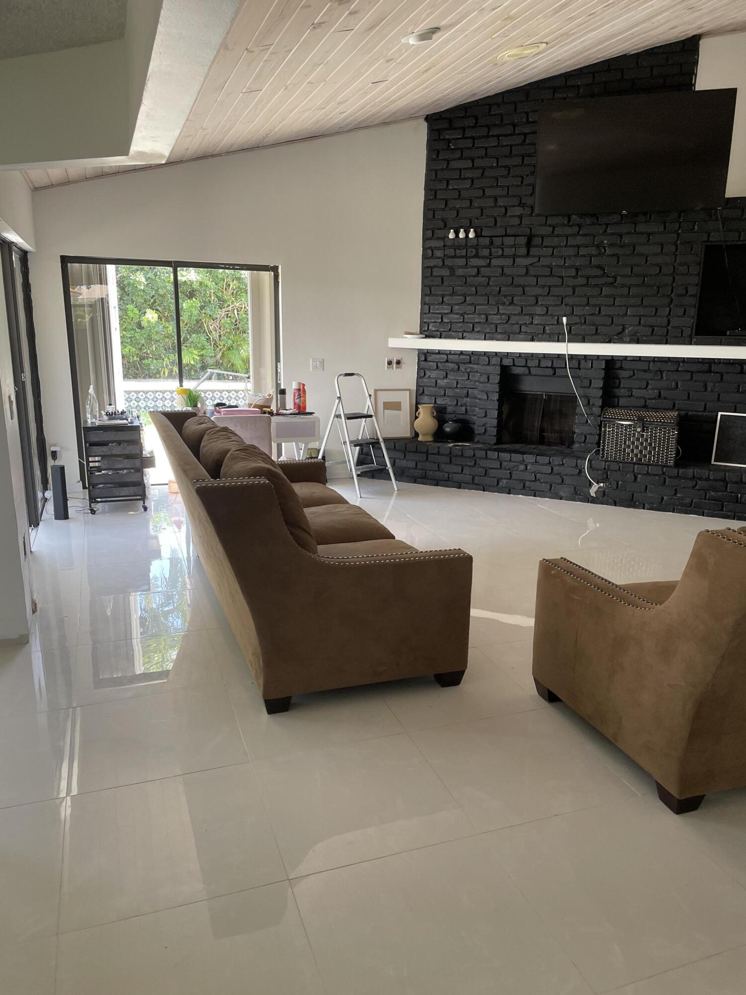 240 Northwest 70th Street Boca Raton, FL 33487 - Photo 25 of 46 9F695B5C-A207-4686-AE76-7E3561E96D71