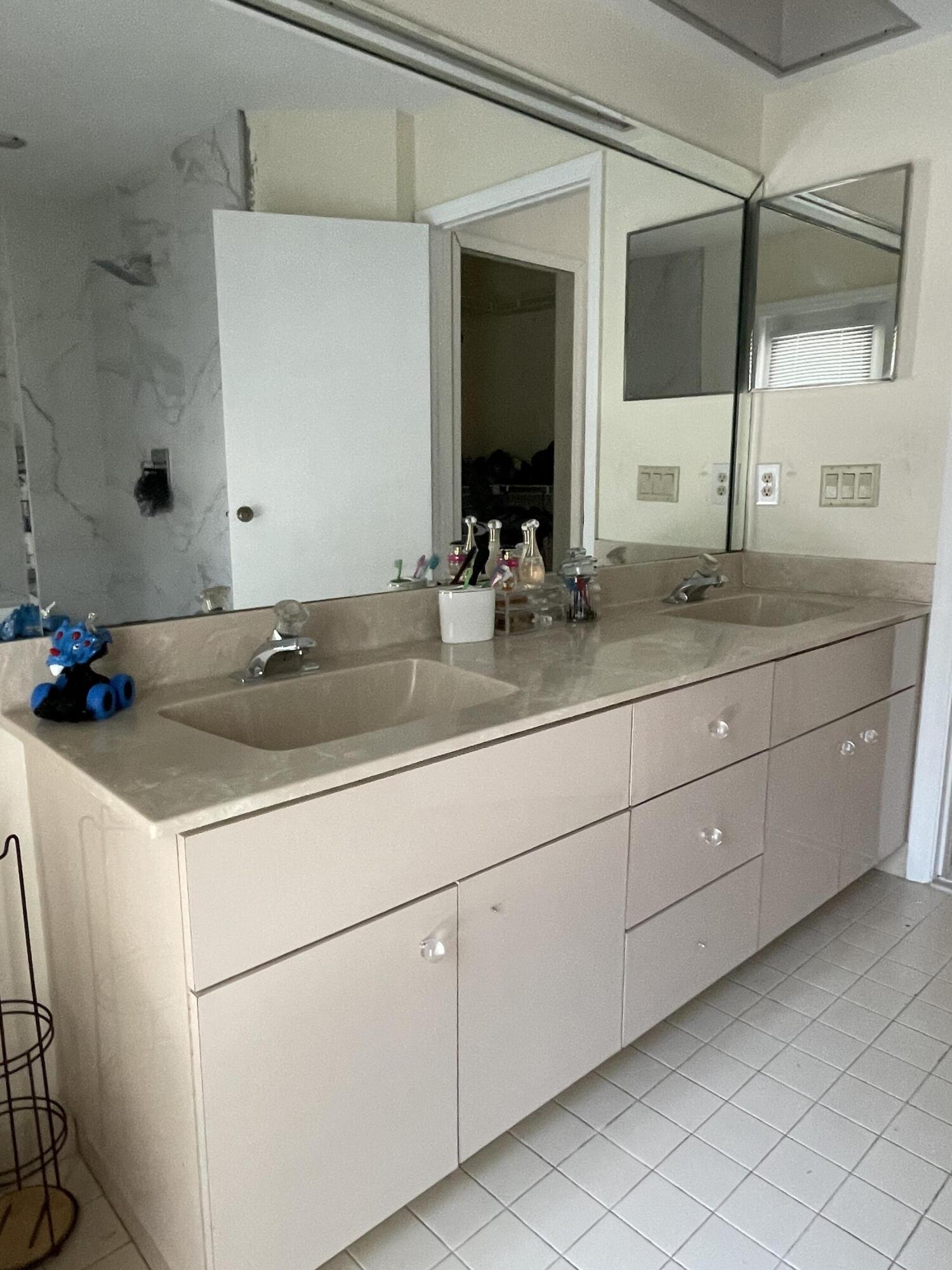 240 Northwest 70th Street Boca Raton, FL 33487 - Photo 34 of 46 7AD758BF-5653-4296-B9E7-D1203C5B4B41