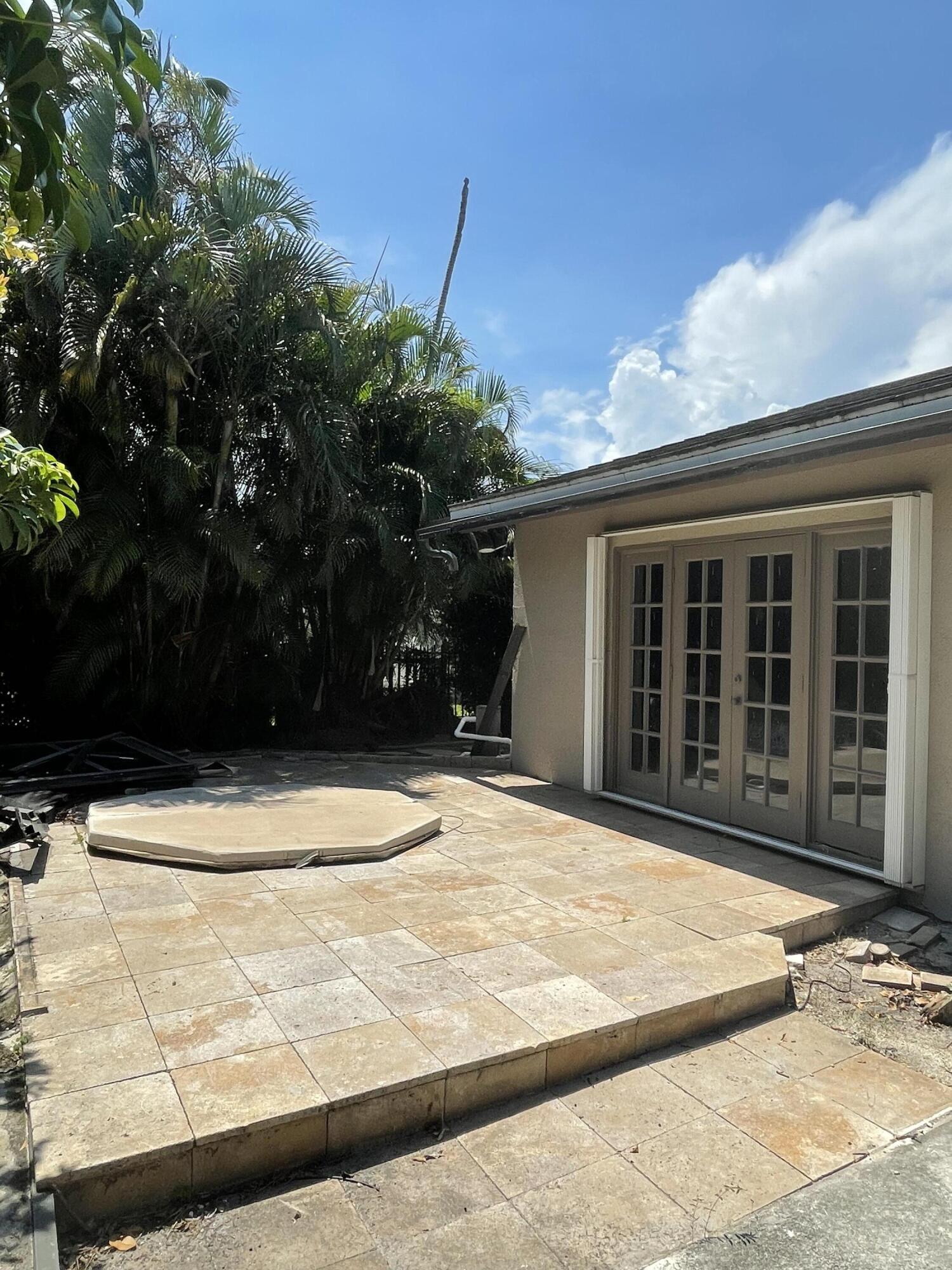 240 Northwest 70th Street Boca Raton, FL 33487 - Photo 41 of 46 9CE64BD7-66A8-4D90-A49A-49FF8FF2A5F0