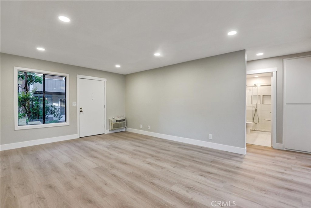 93 Streamwood Irvine, CA 92620 - Photo 8 of 29