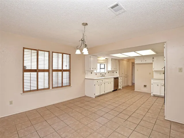 $2,800 | 12904 Wells Fargo Trail, Austin, TX 78737