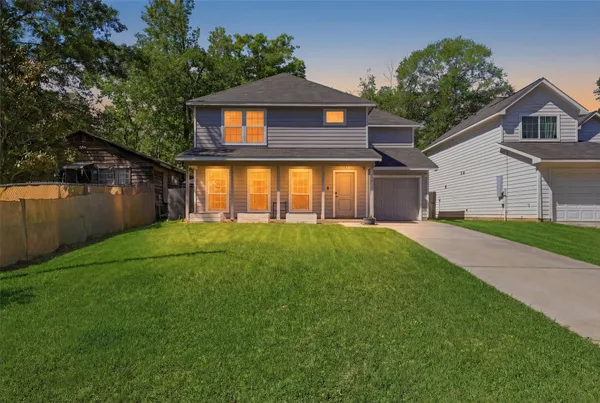 $229,900 | 15011 Crockett Road, Willis, TX 77378