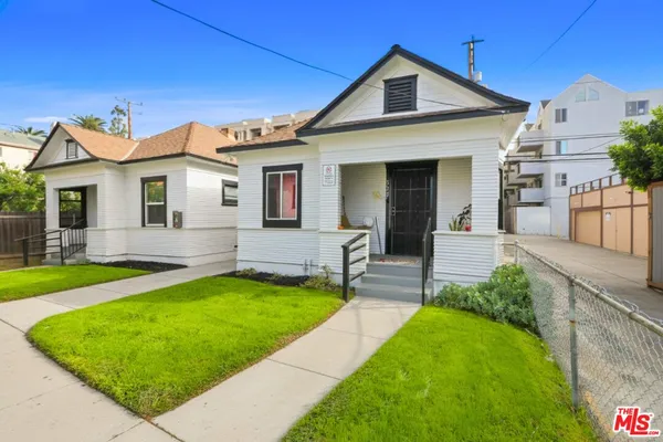 $1,995,000 | 528 Daisy Avenue, Long Beach, CA 90802