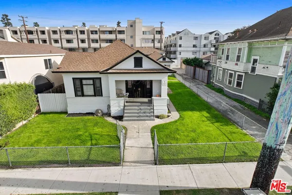 $1,995,000 | 528 Daisy Avenue, Long Beach, CA 90802